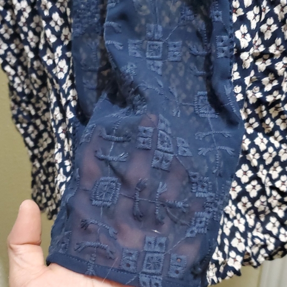 Miss Me Navy Floral Blouse Shirt - Picture 3 of 6